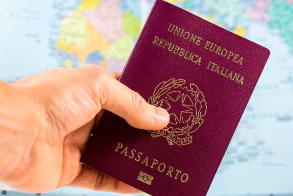 acquistare il passaporto italiano