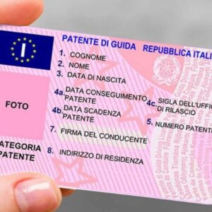 acquistare la patente di guida italiana